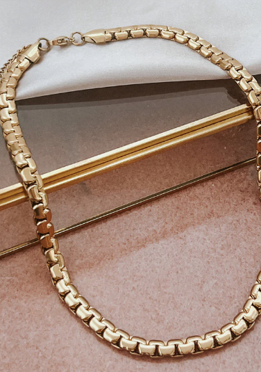 Karli Bone Necklace